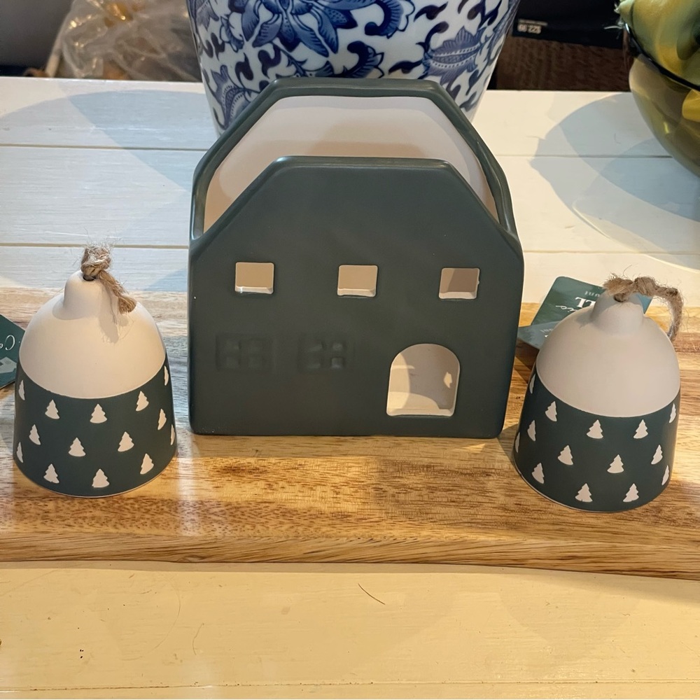 - NWT Ceramic Dark Green Tree House & 2 ceramic tree bells